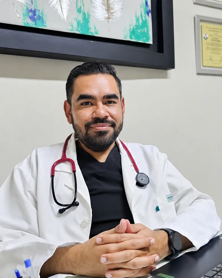 Dr. Jesús Gerardo Allen Manzur en consulta
